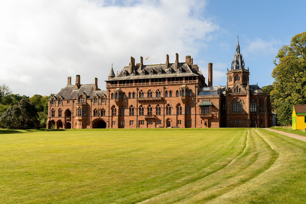 Regis at Mount Stuart: A beautiful Isle of Bute wedding